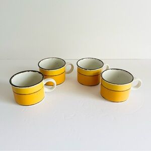 Set of 4 Vintage Midwinter Yellow Stonehenge Mugs Speckled Ceramic